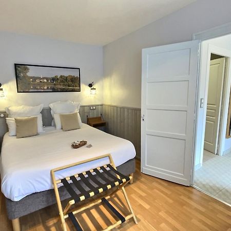 Logis Hotel Du Cygne Bracieux Exterior photo