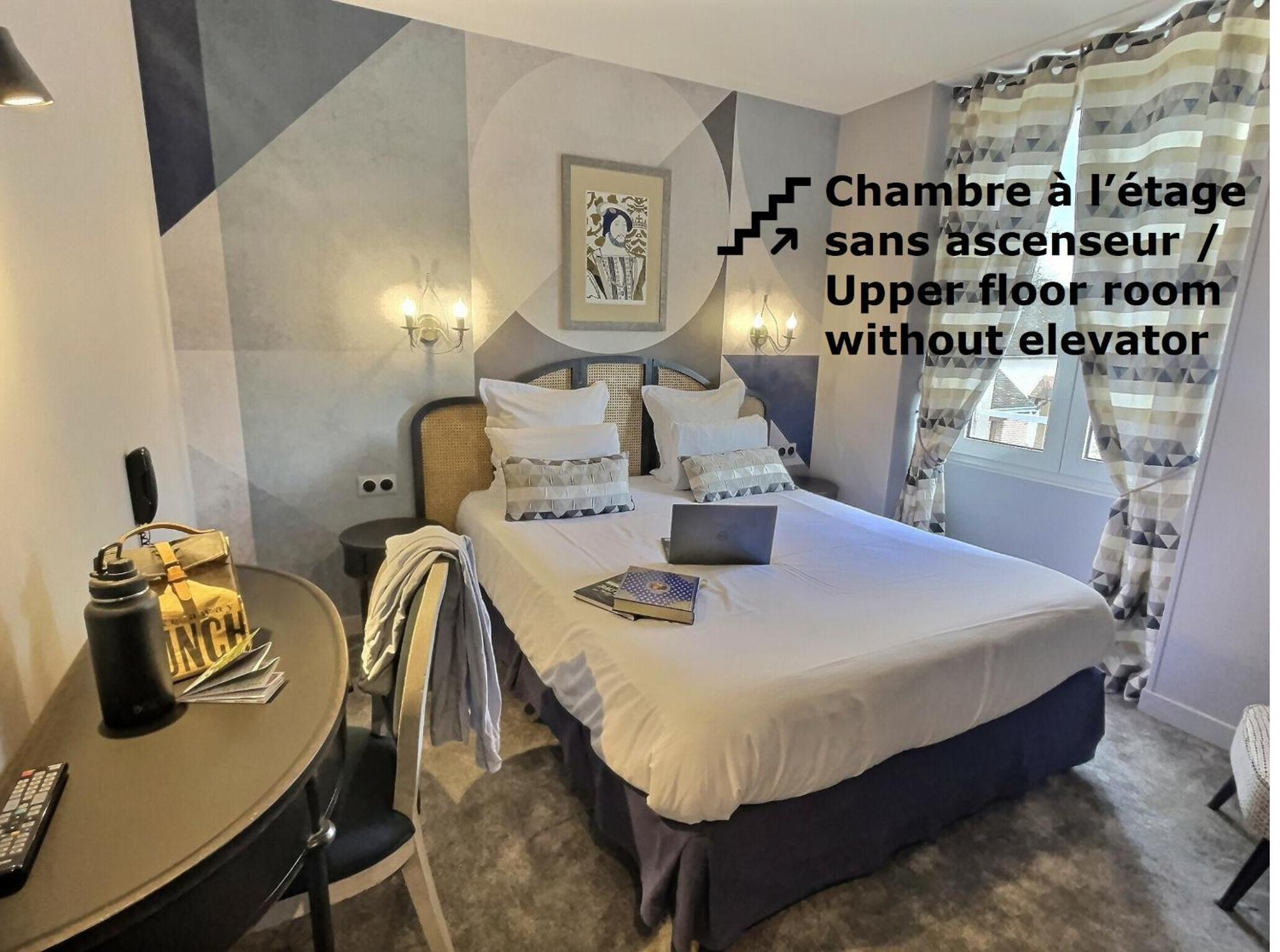 Logis Hotel Du Cygne Bracieux Room photo